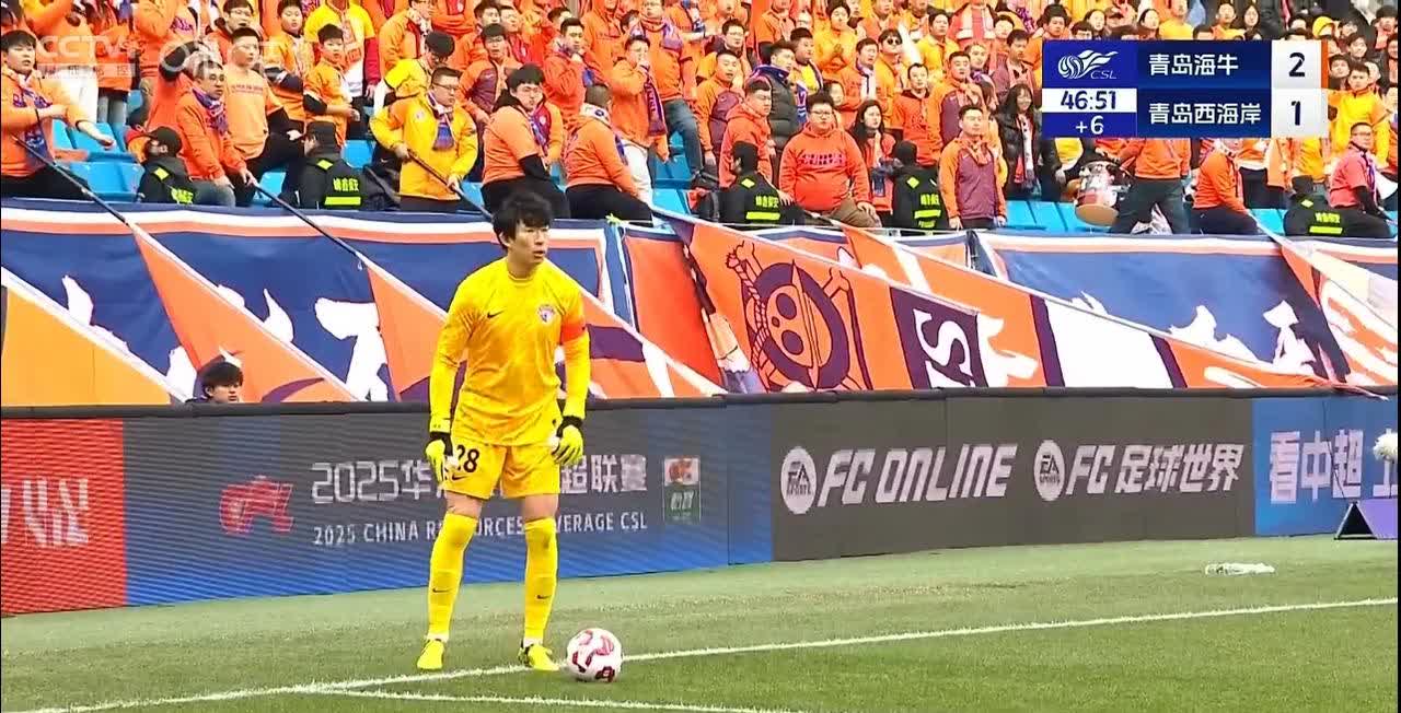 乐鱼体育培训-凭借一波上海海港，中超成功封盖，现场教练席炸锅