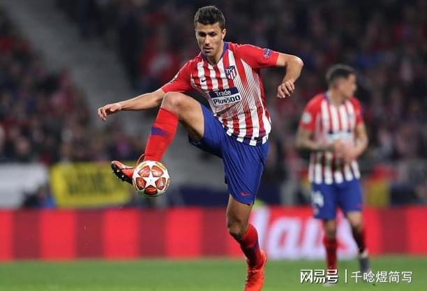 关于巴黎圣日耳曼新援表现抢眼，球迷期待更多亮点的信息