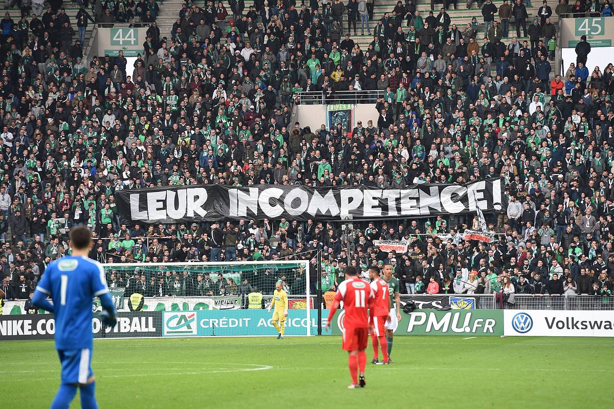 曼联高位大败:葡萄牙士兵C罗狂揽四球,绝杀榜首位置的简单介绍 曼联高位大败:葡萄牙士兵C罗狂揽四球,绝杀榜首位置的简单介绍