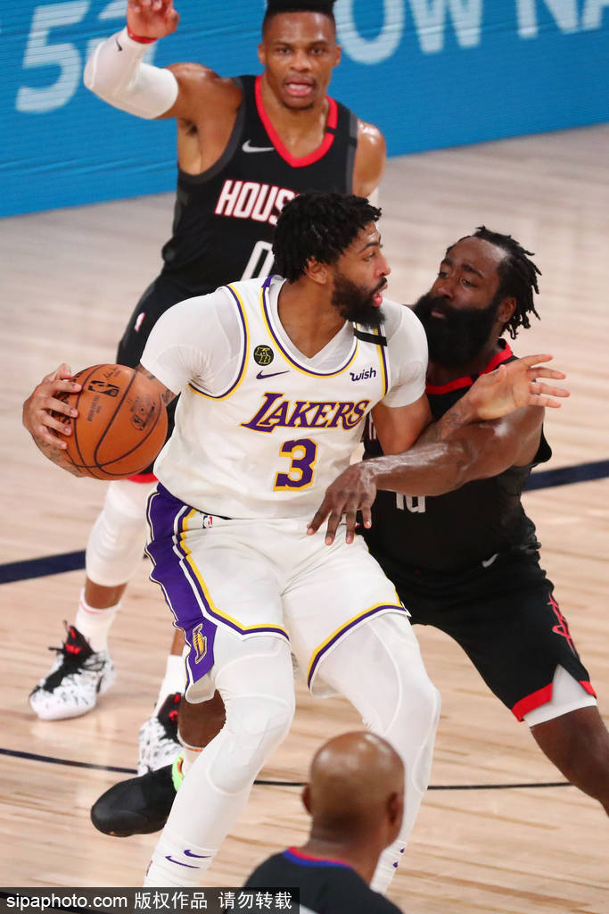 乐鱼体育app-包含雄鹿击败热火，东部决赛率先得分的词条